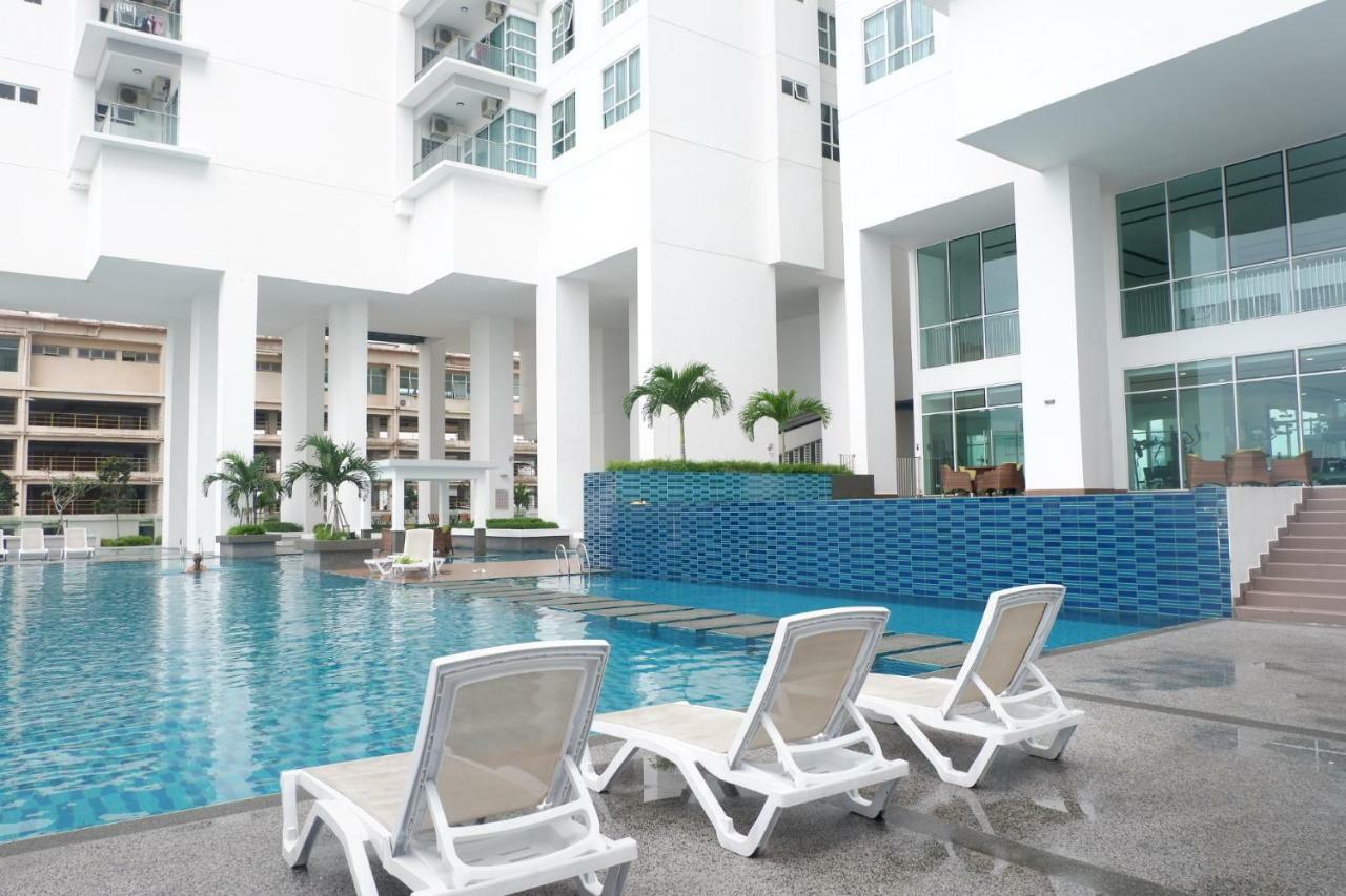 The Pinnacle Tower Johor Bahru Exteriör bild